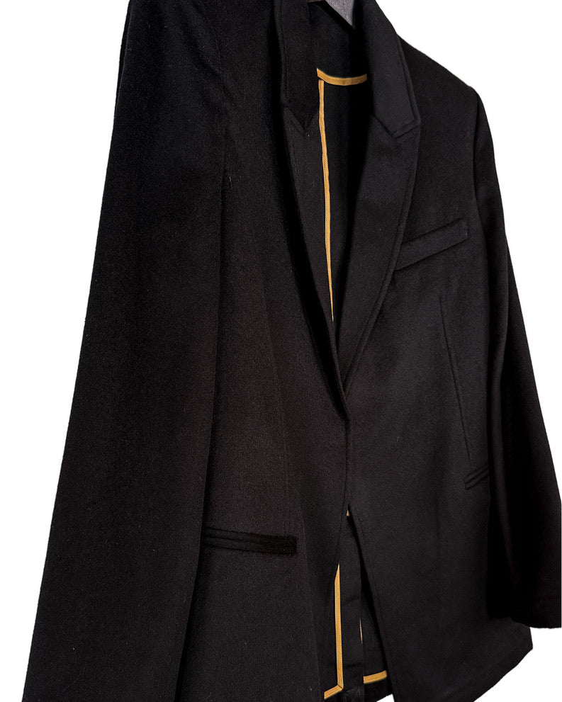 Suit blazer with shoulder pads