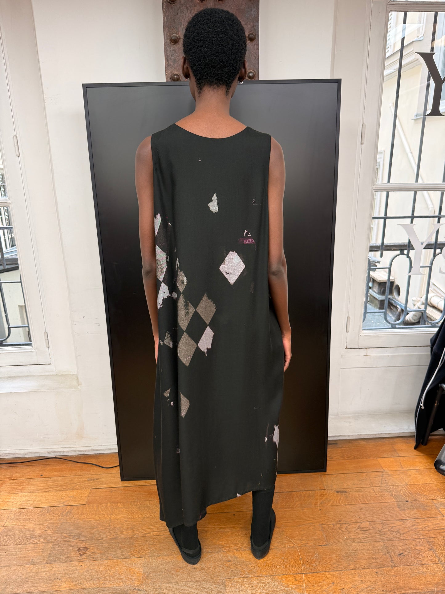 O-sleeveless dress