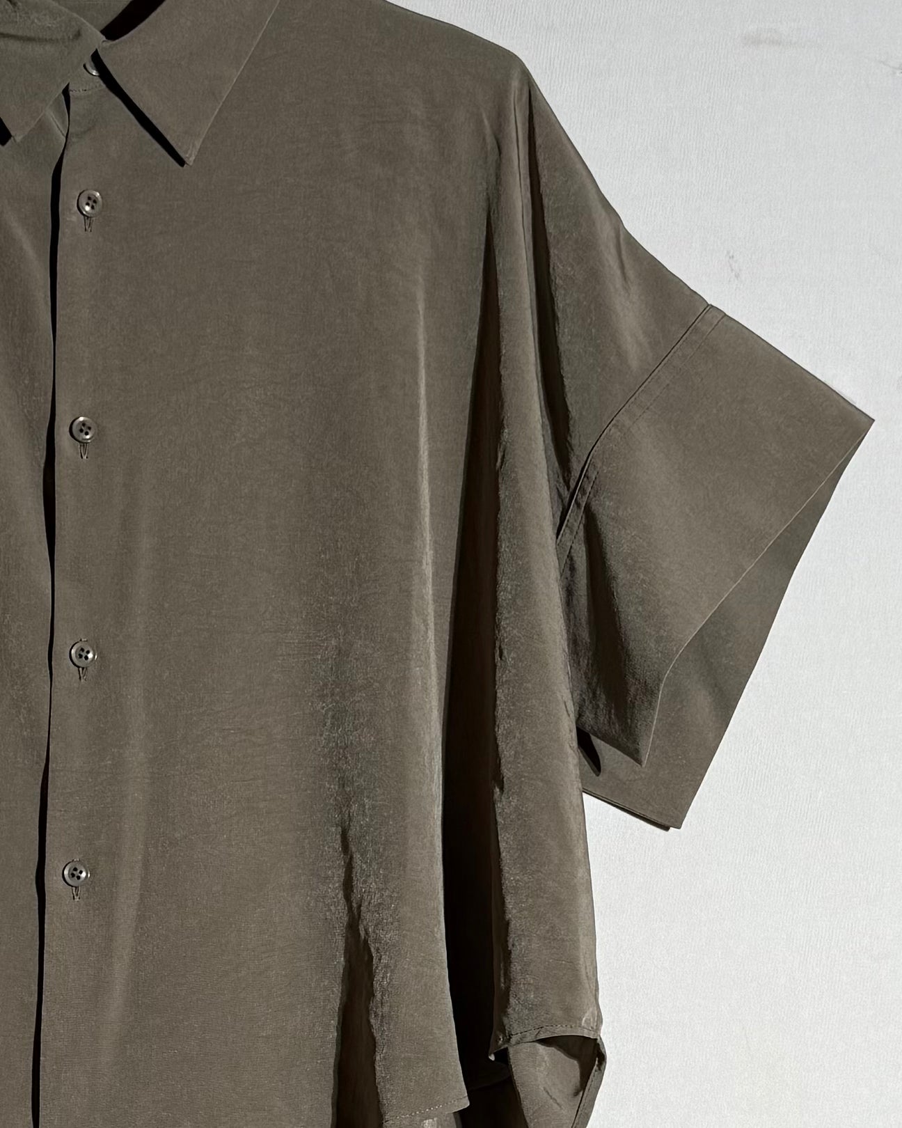 N-short cuffs blouse