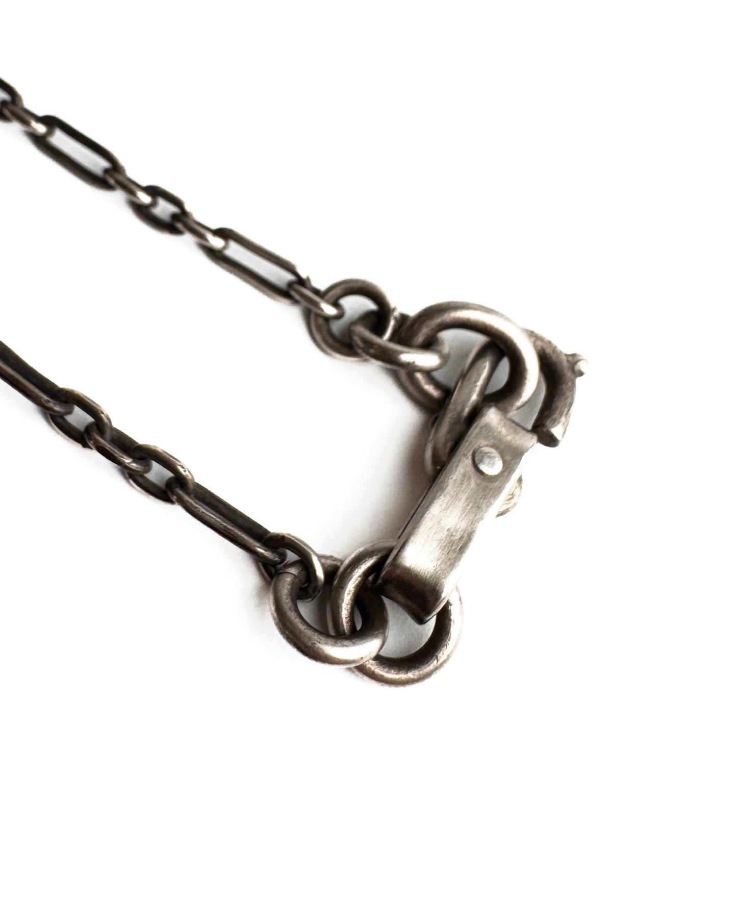 M3876 Necklace squeezed