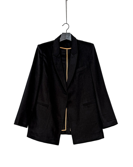 Suit blazer with shoulder pads
