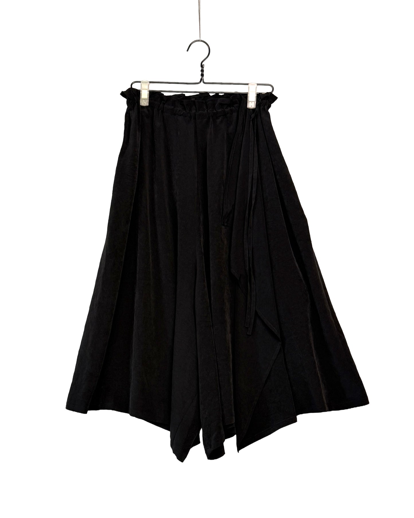 S-slit gather skirt