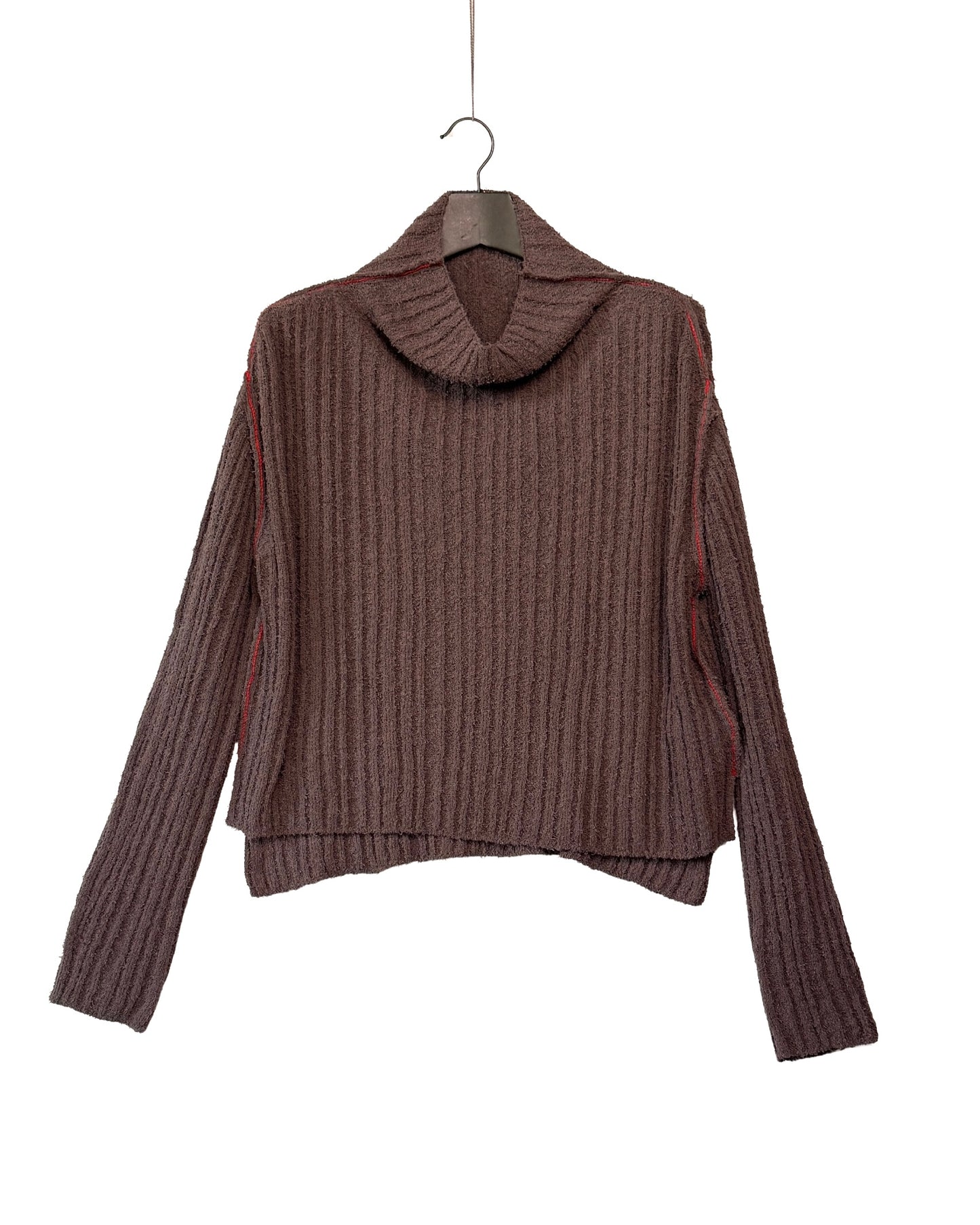Loose neck short pullover