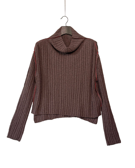 Loose neck short pullover