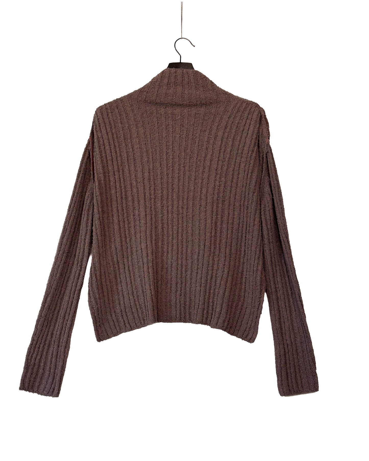Loose neck short pullover