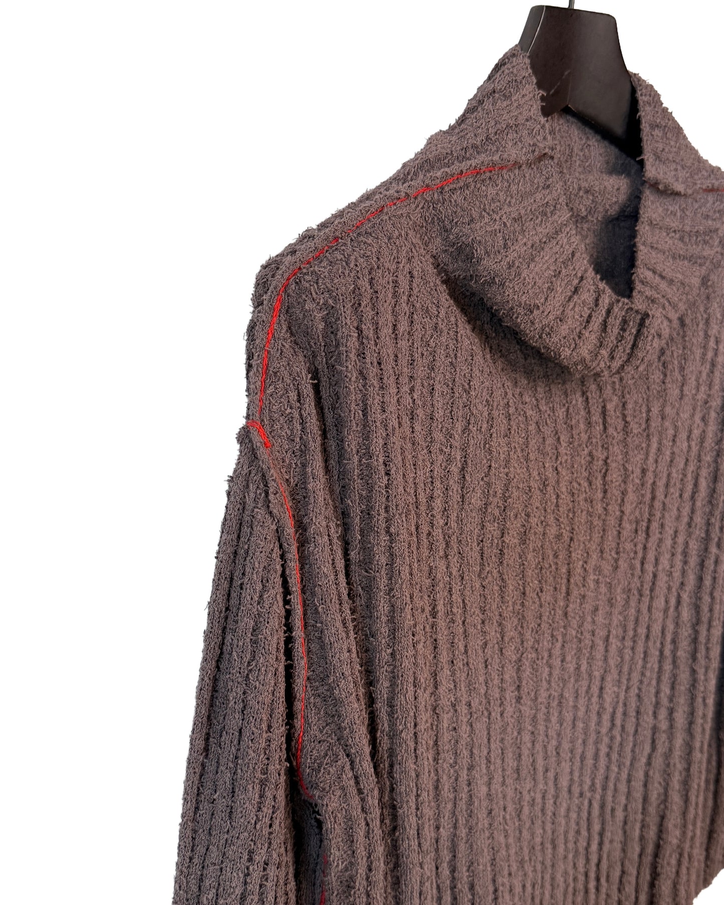Loose neck short pullover