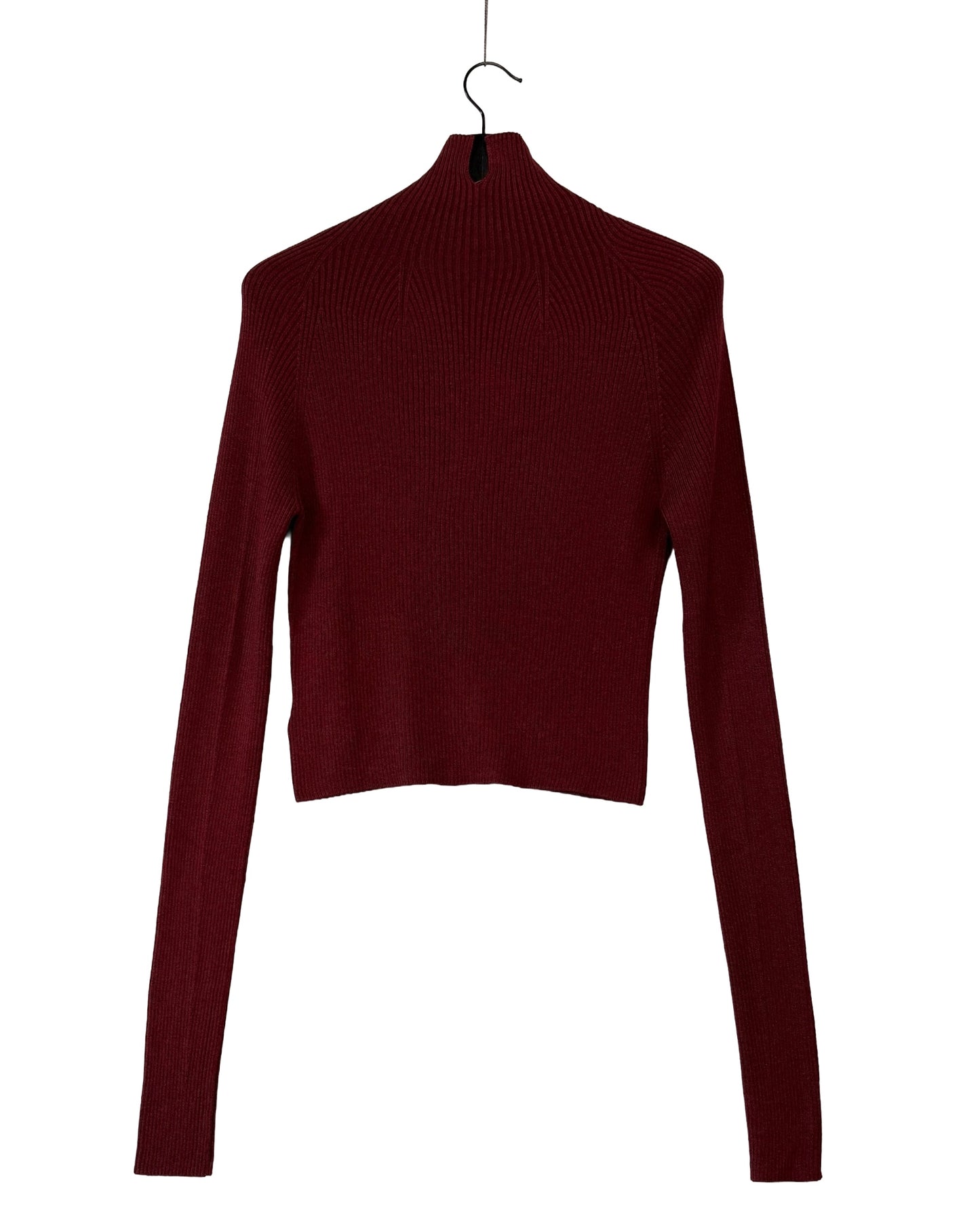 Short thumbhole pullover