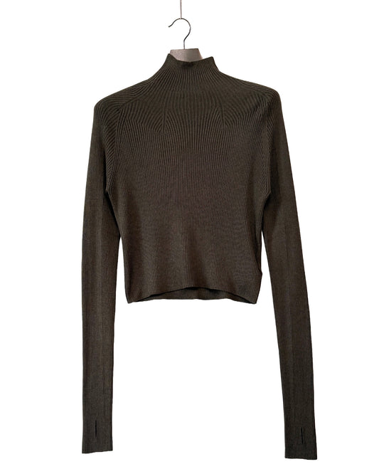 Short thumbhole pullover