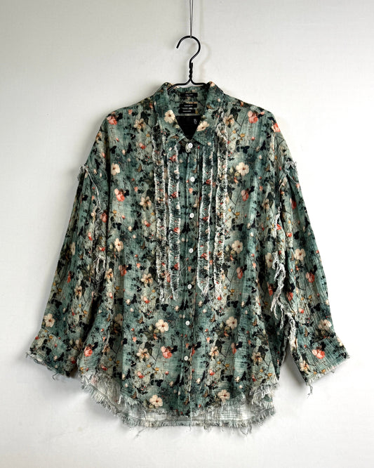 Shredded seam ruffle shirt