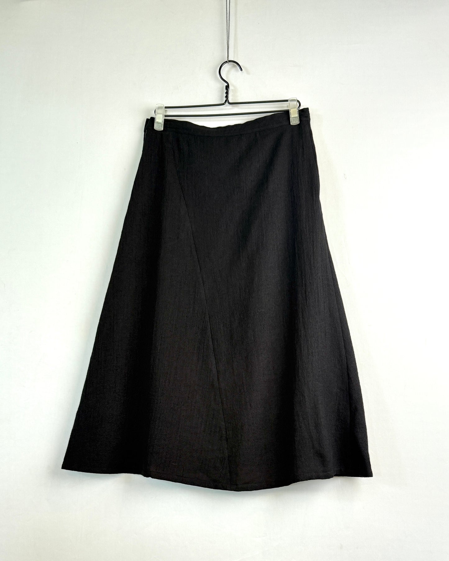 O-asymmetry flare skirt