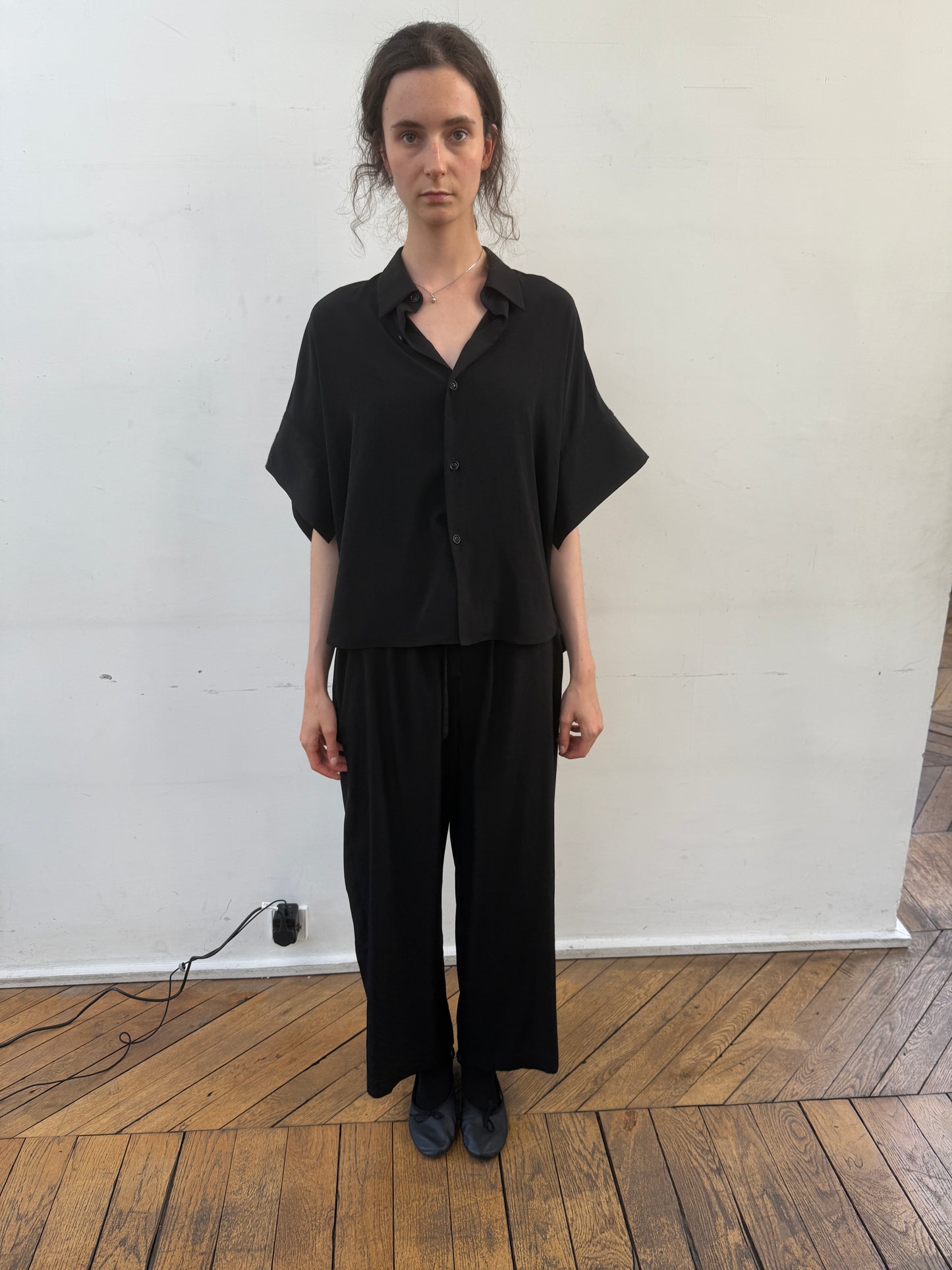 N-short cuffs blouse