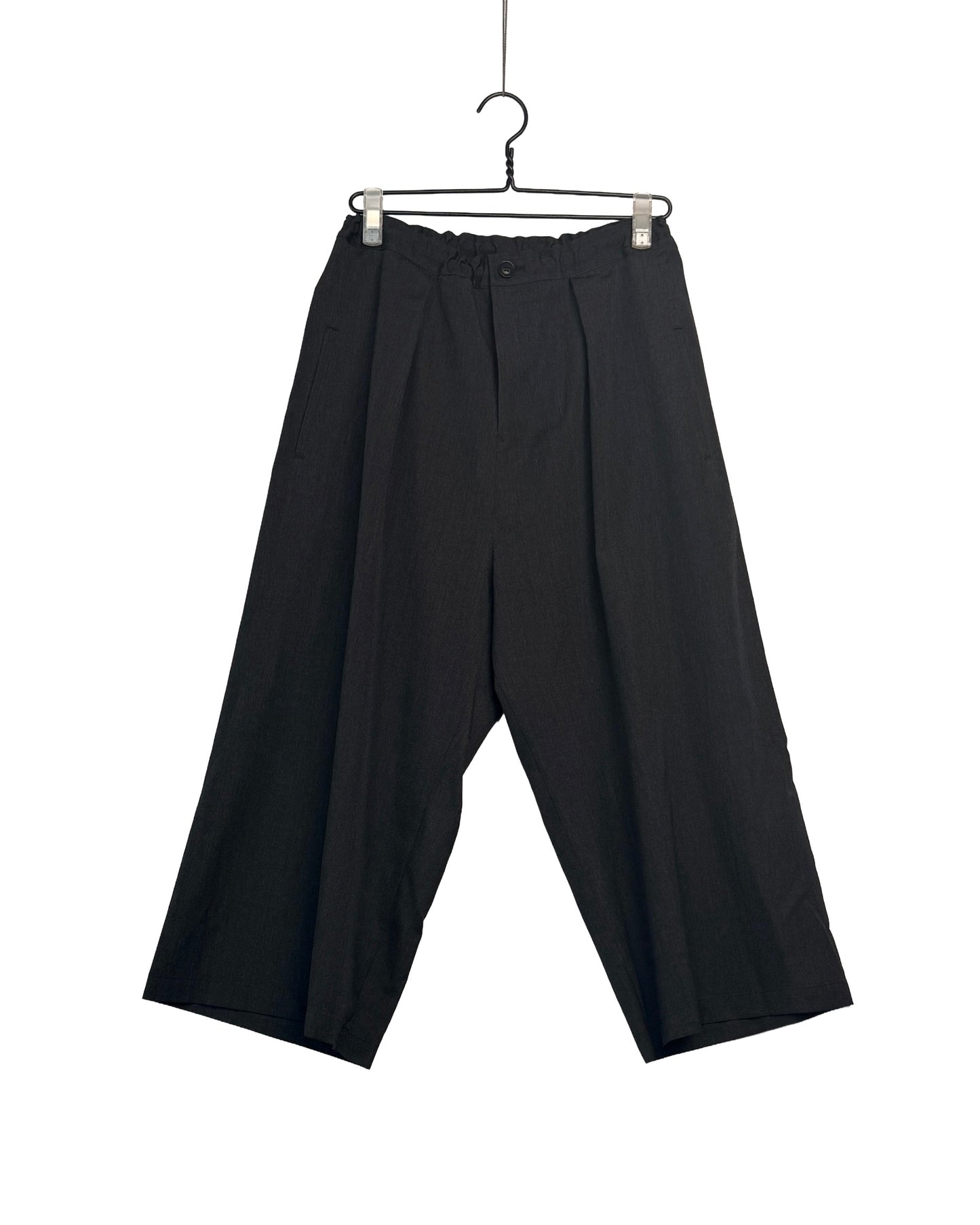 O-front tuck wide pants
