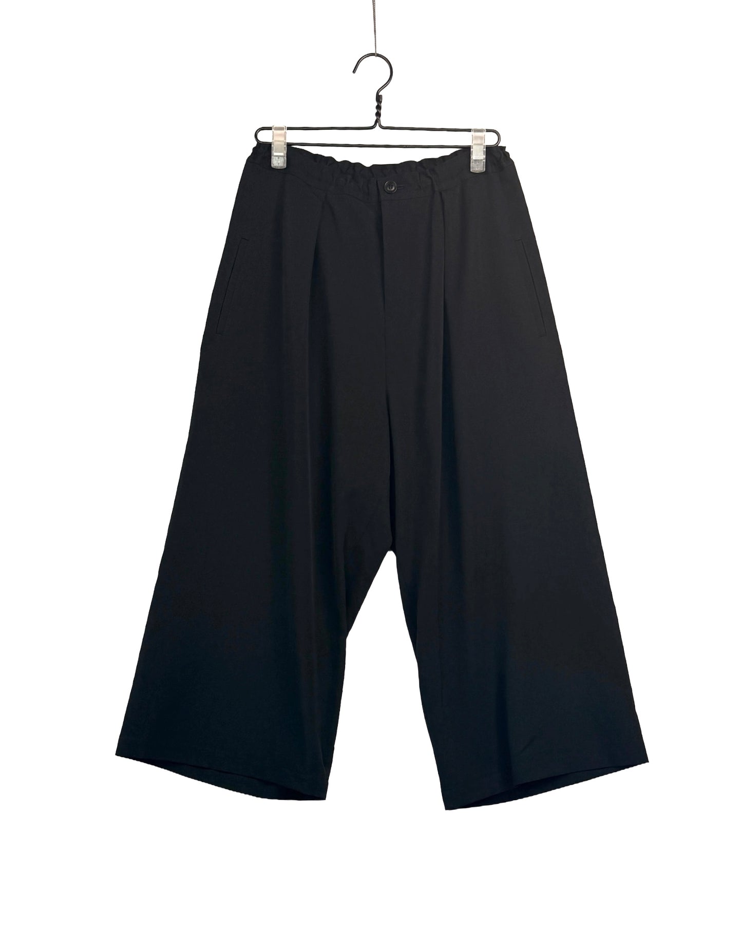 O-front tuck wide pants