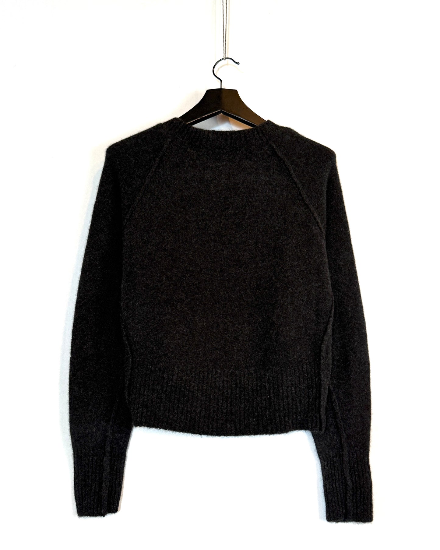 Stretch cashmere round neck sweater