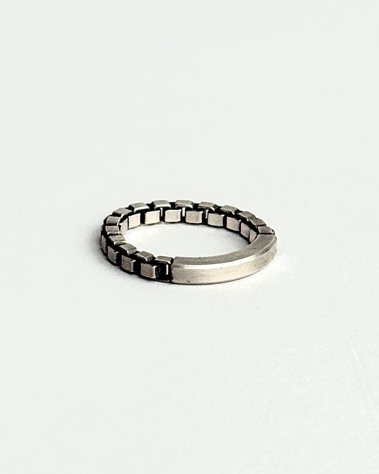 M1244 Ring box chain