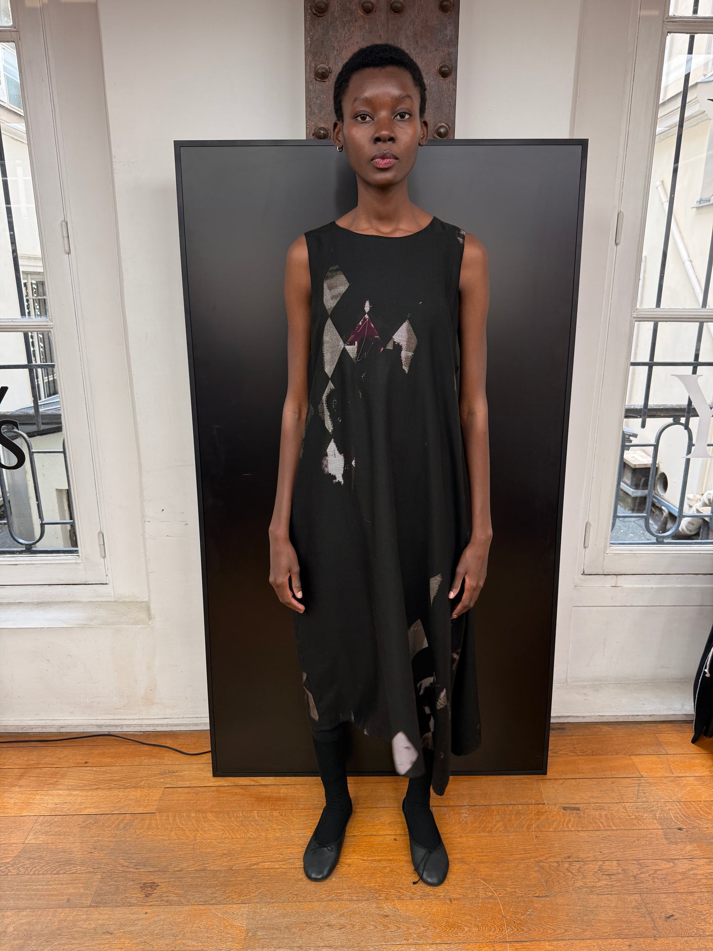 O-sleeveless dress
