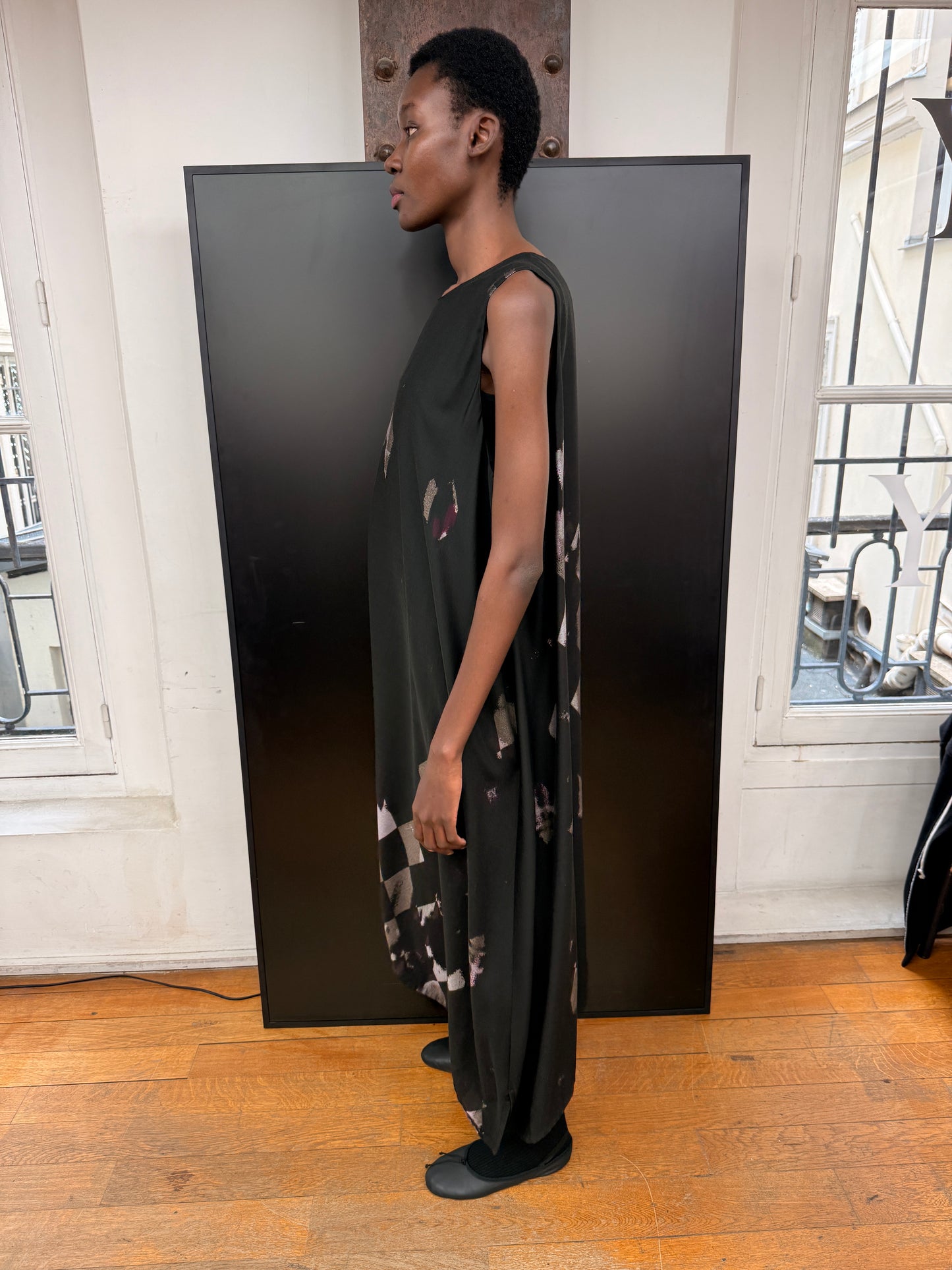 O-sleeveless dress