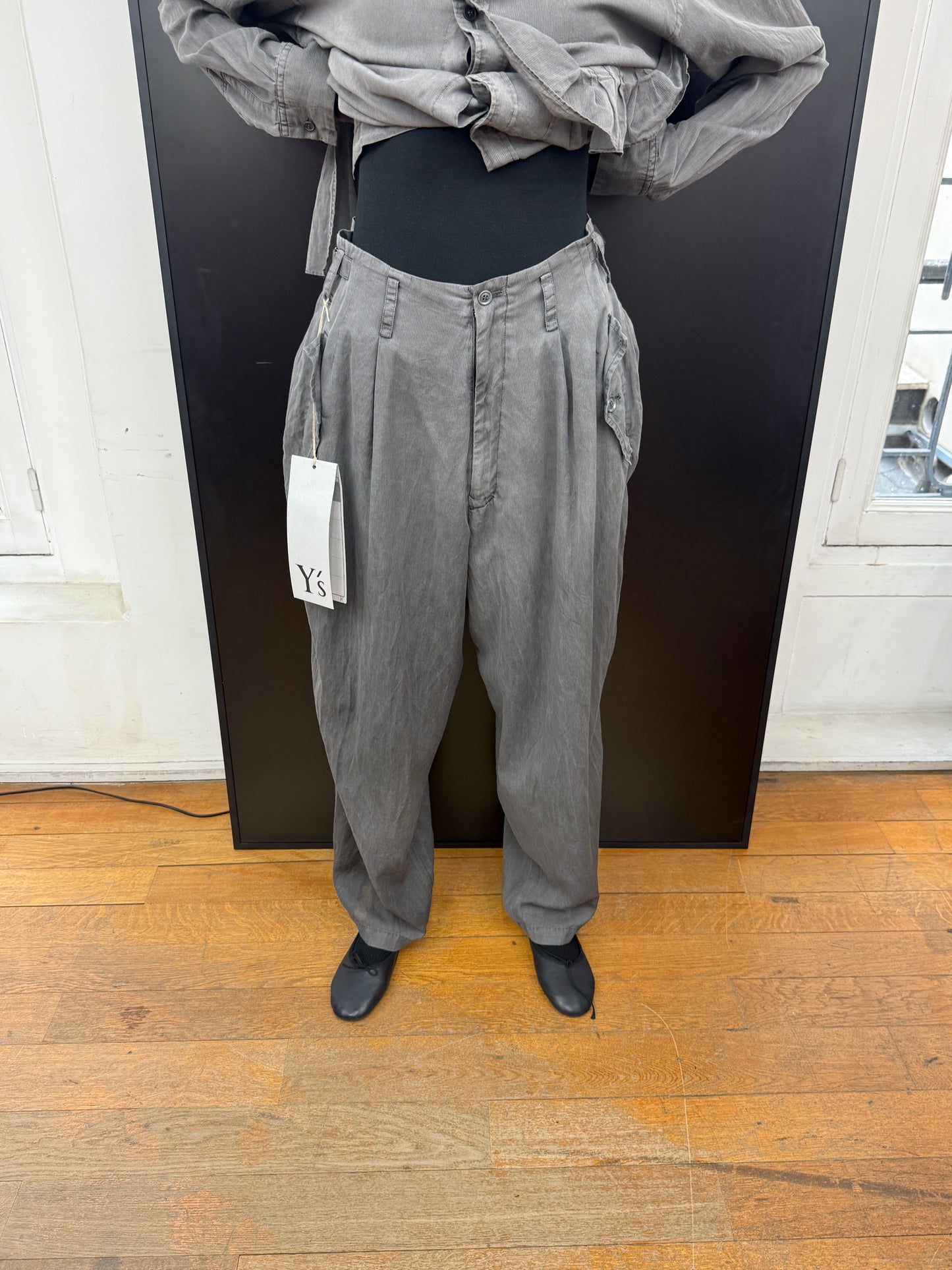 U-2 tuck wide pants