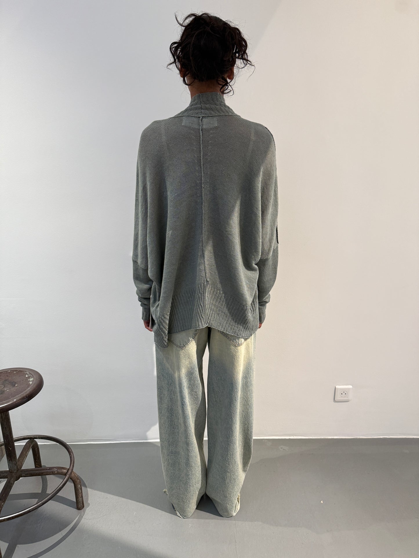 Washed straight denim pants