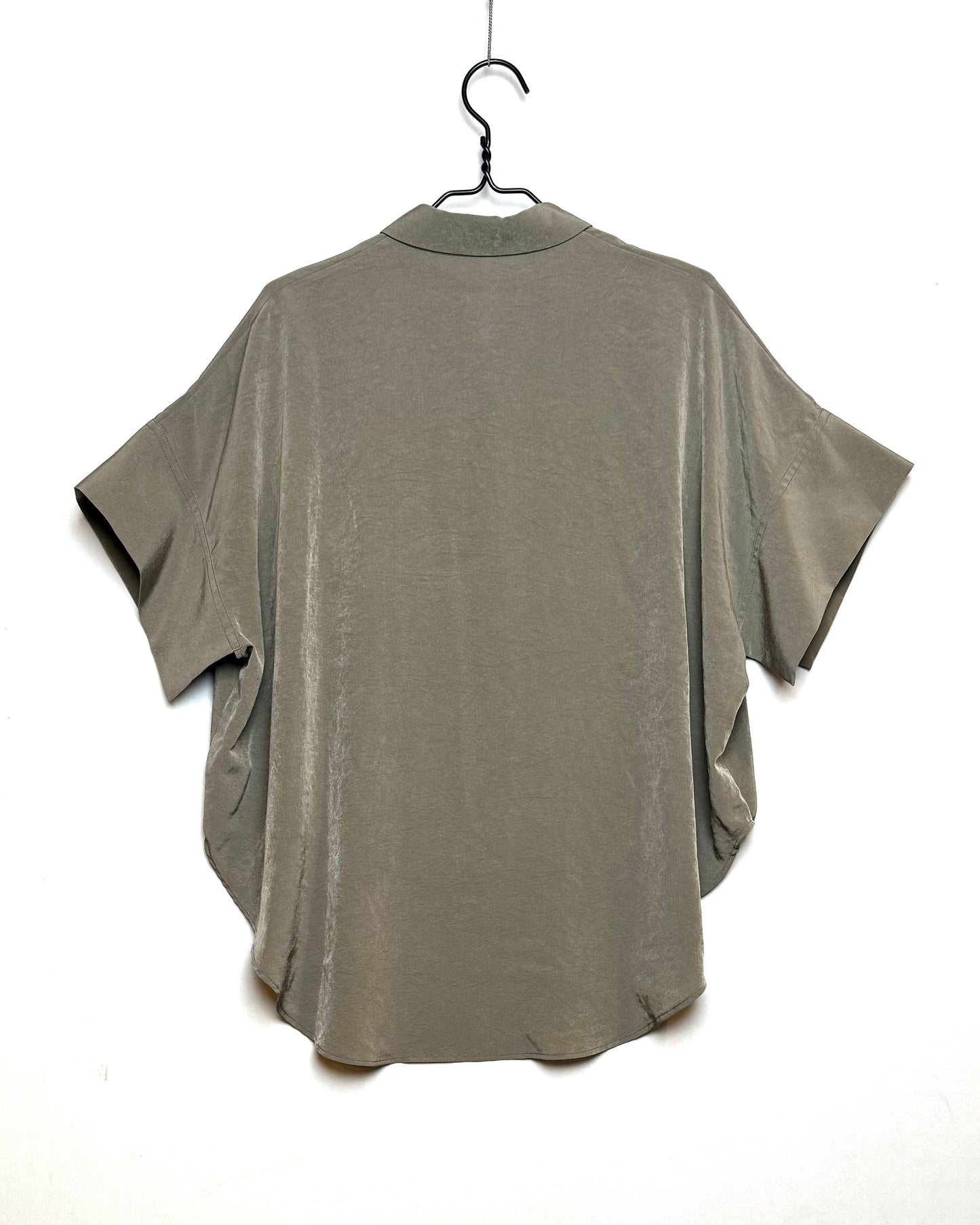 N-short cuffs blouse