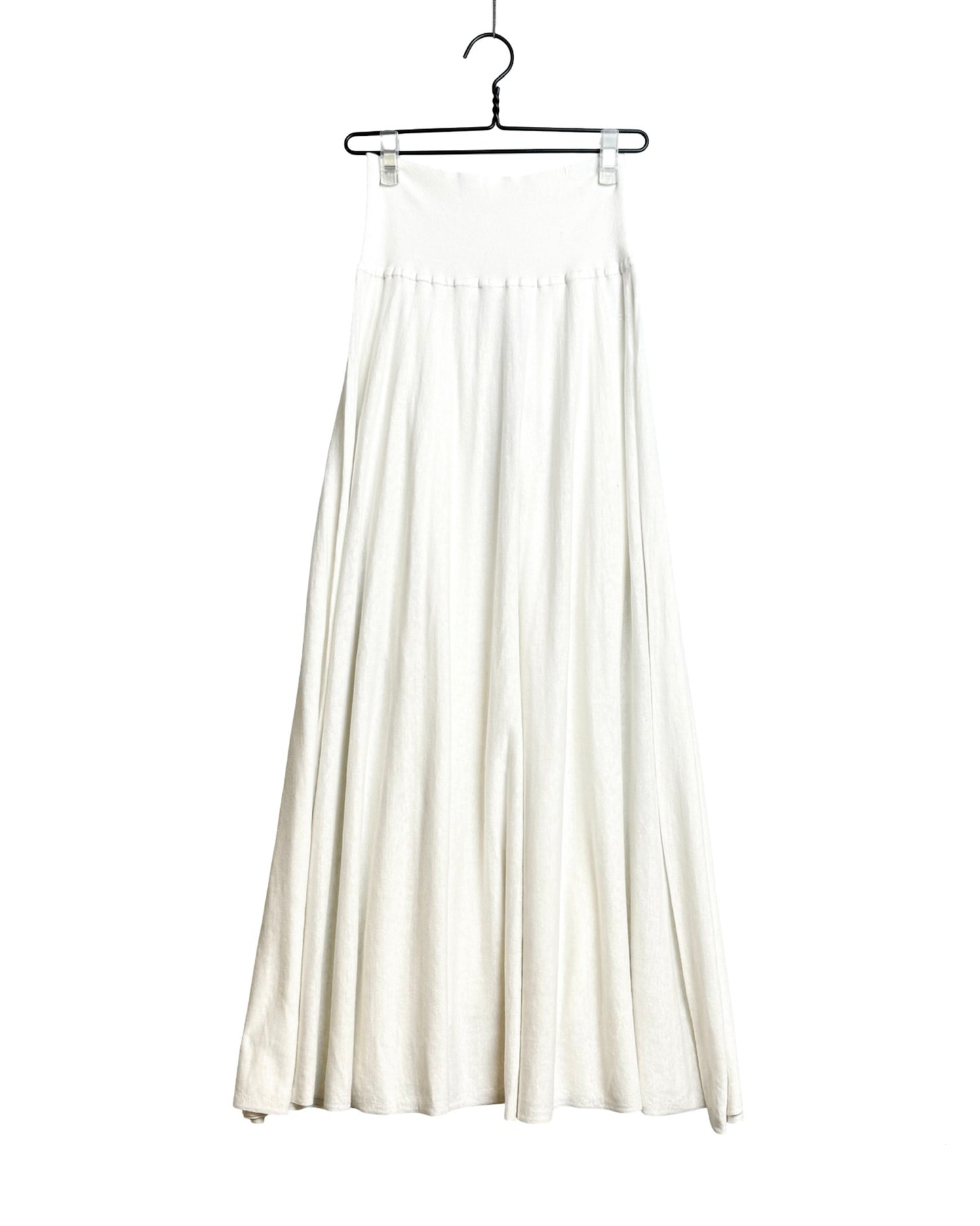 Fluid circle skirt