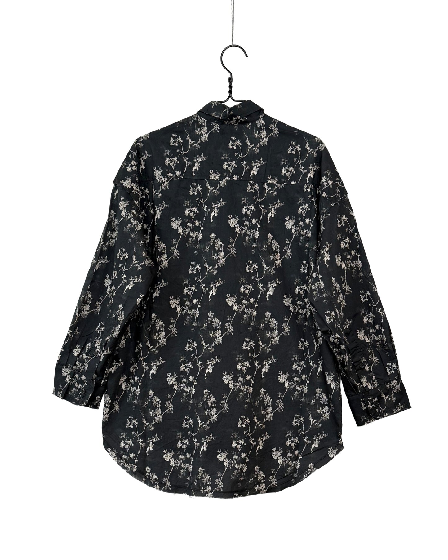 Shredded seam ruffle shirt
