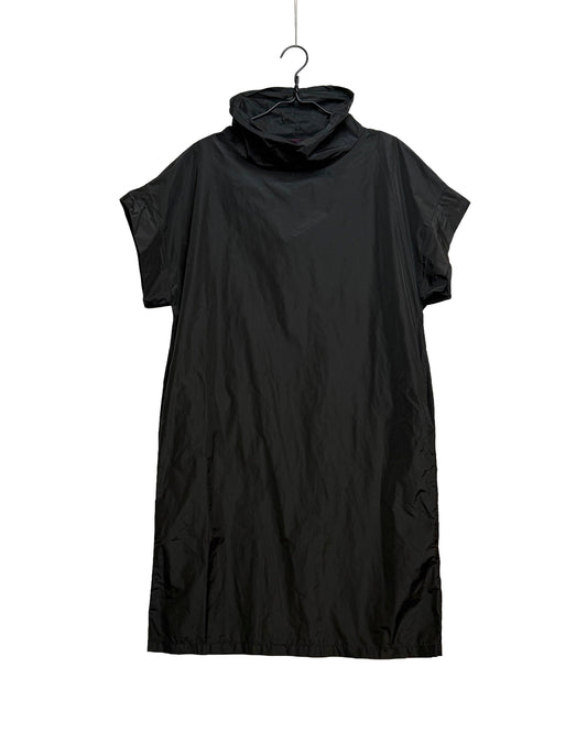 Collar dress