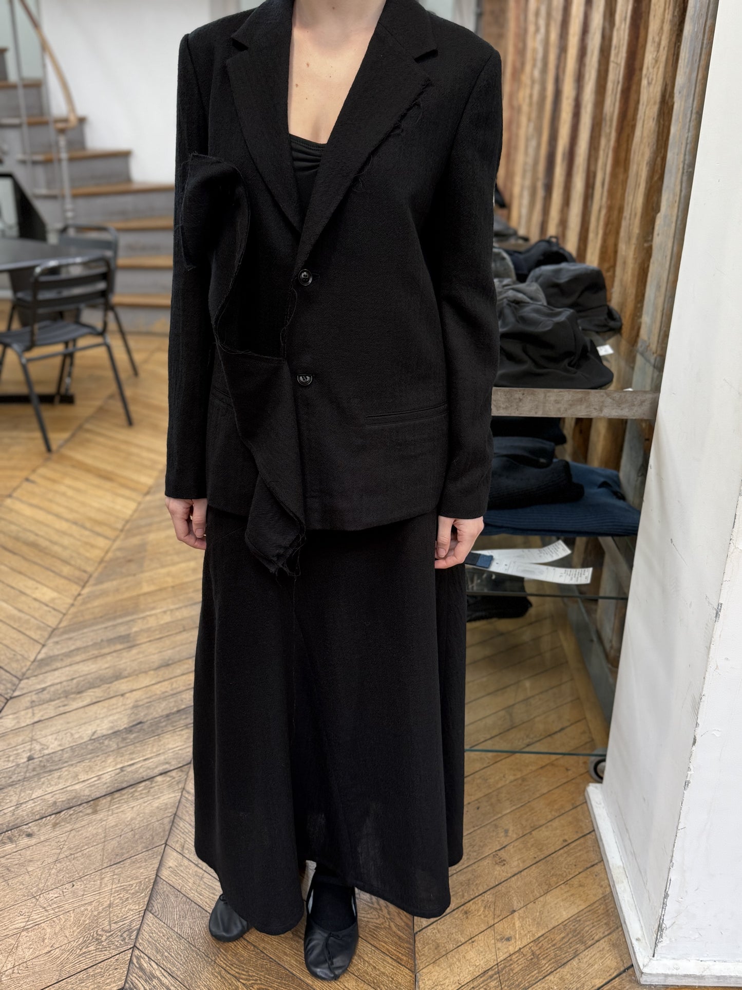 O-asymmetry flare skirt