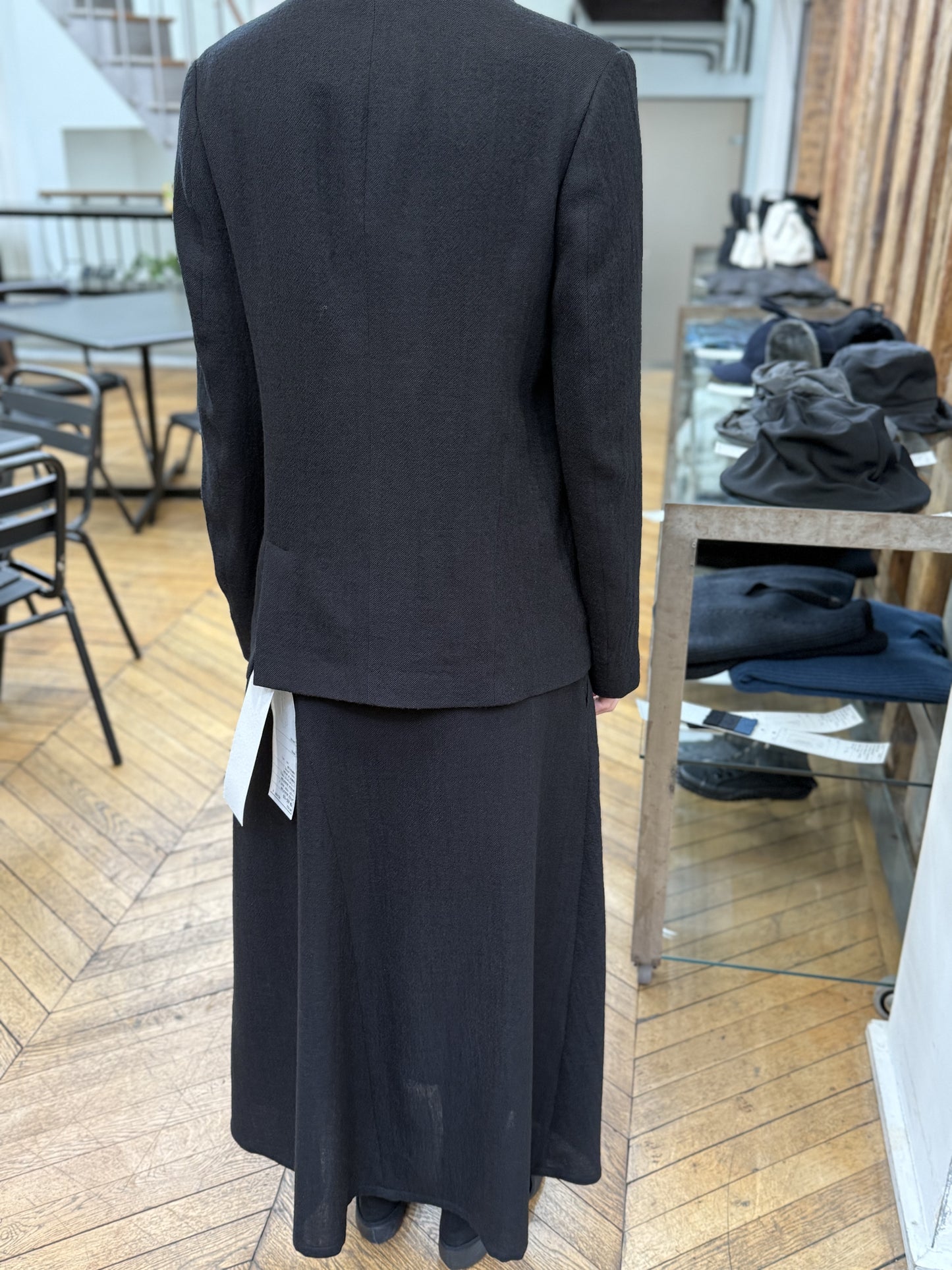 O-asymmetry flare skirt