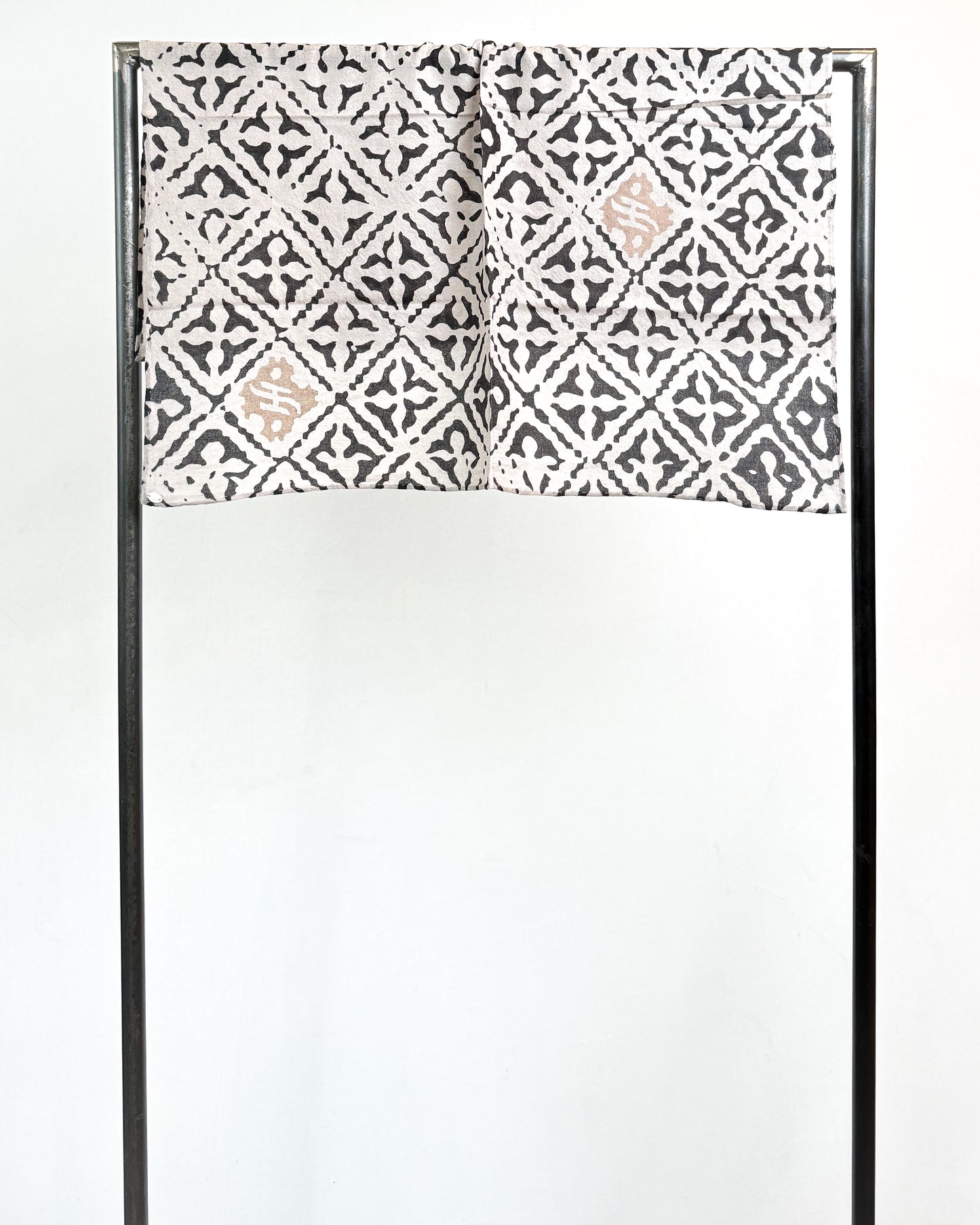 Cashmere scarf Midicube felted Eyes of Marrakesh