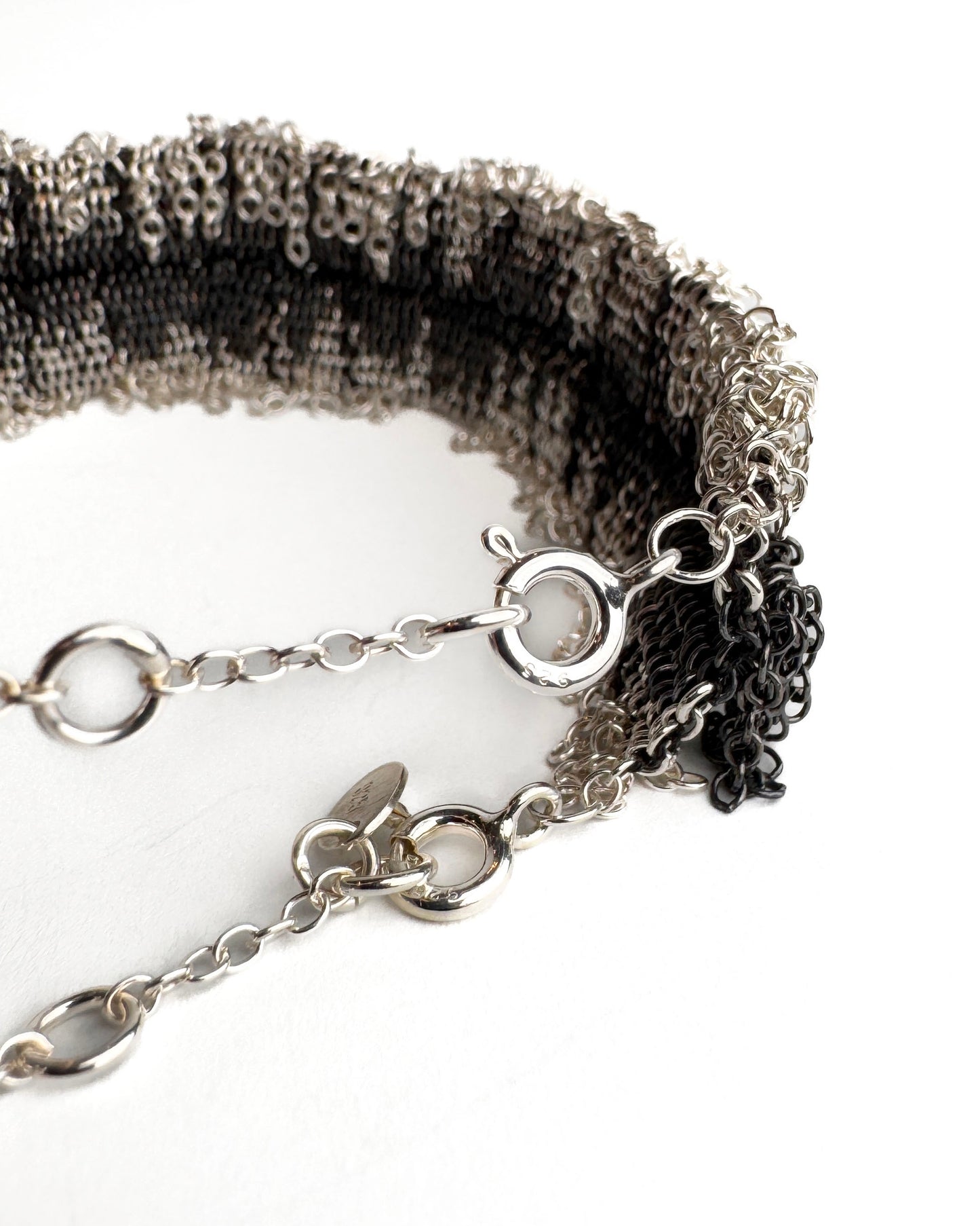 017.26 XY Oxidiertes Silber-Seidenarmband