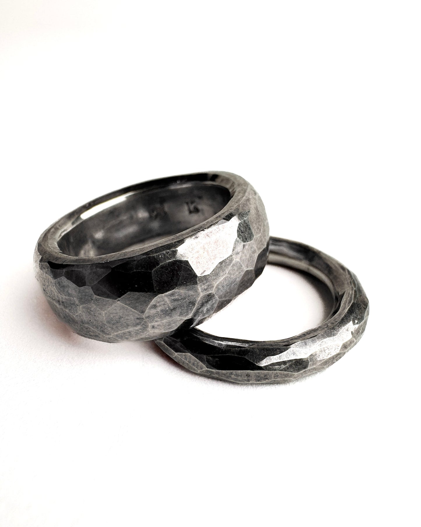 M1451 Two rings hammered