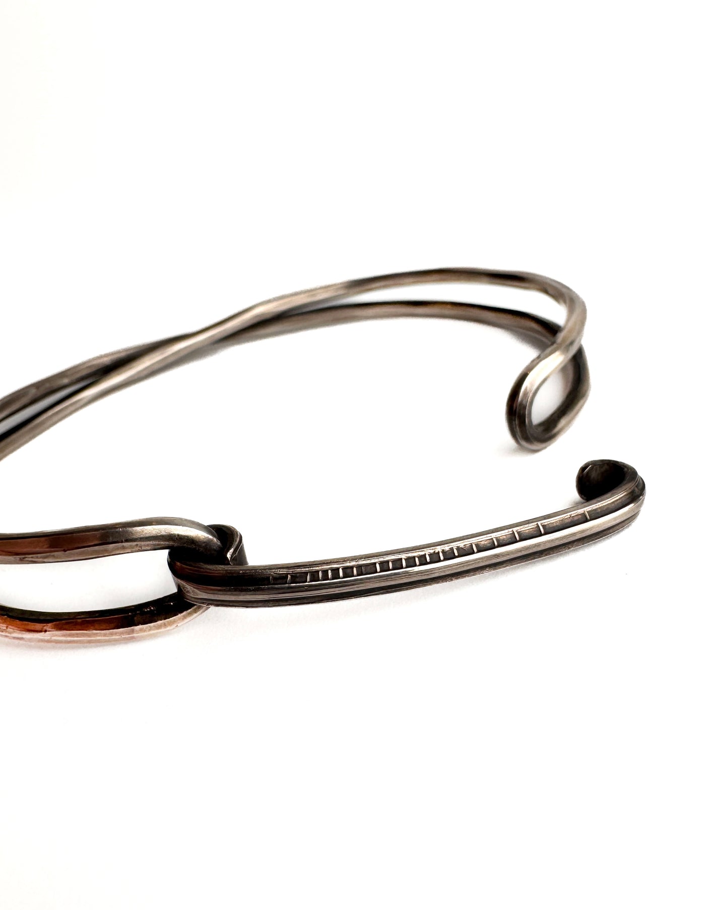 M2636 Bracelet closure tag hammered